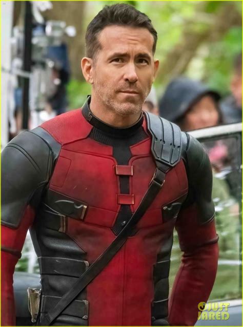 Ryan Reynolds Seen In Costume For First Time On Set Of Deadpool 3 In London Photo 4953089
