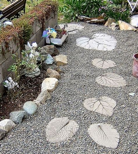 12 Garden Step Stones Ideas To Decorate Your Garden