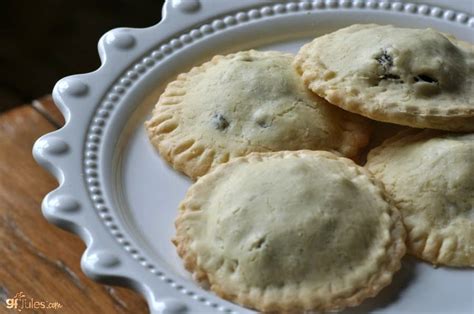 Place cookie circles on sprayed baking pan. old fashioned soft raisin filled cookies