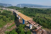 看4800噸鋼材高空“行走”256米 重慶苦竹溪大橋完成頂推 - 新浪香港