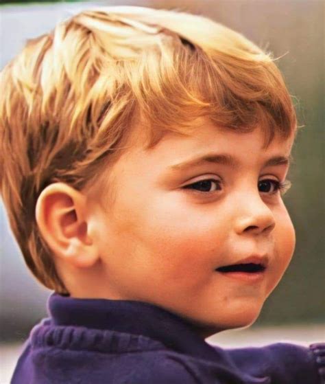 Ihre eltern posten ein geburtstagsfoto erstmals nicht selbst. Princess Charlotte Fan🌸💜 on Twitter in 2021 | Prince ...