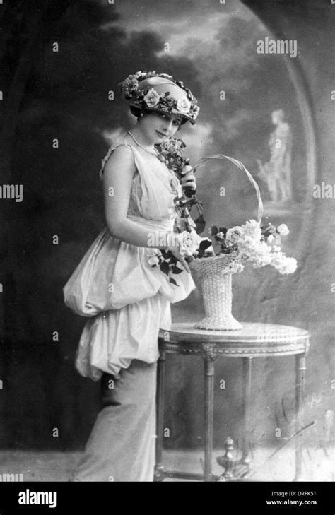 Execution Mata Hari Fotografías E Imágenes De Alta Resolución Alamy