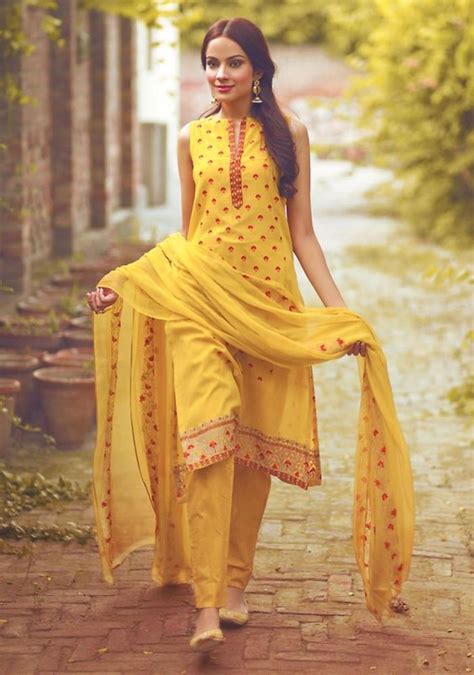 Versatile clothes are designed for many occasions and. Top 10 Traditional Dresses of India | A Listly List