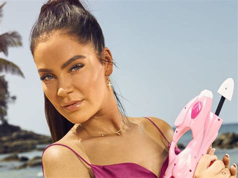 She is the ghostbusters' secretary, confidante, and occasionally, a ghostbuster herself. Janine Pink lässt im Playboy die Hüllen fallen - sexy ...