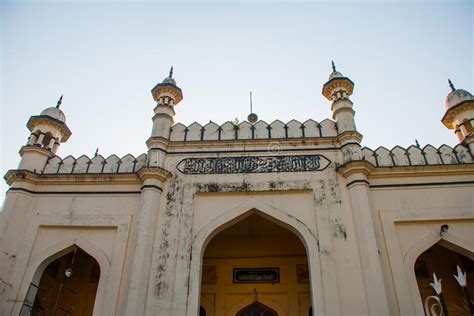 O Mainstreet De Mawlamyine Myanmar Com A Mesquita Bonita Myanmar