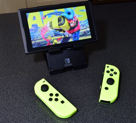 Neon Yellow Joy Con Footage More Pics The Gonintendo Archives