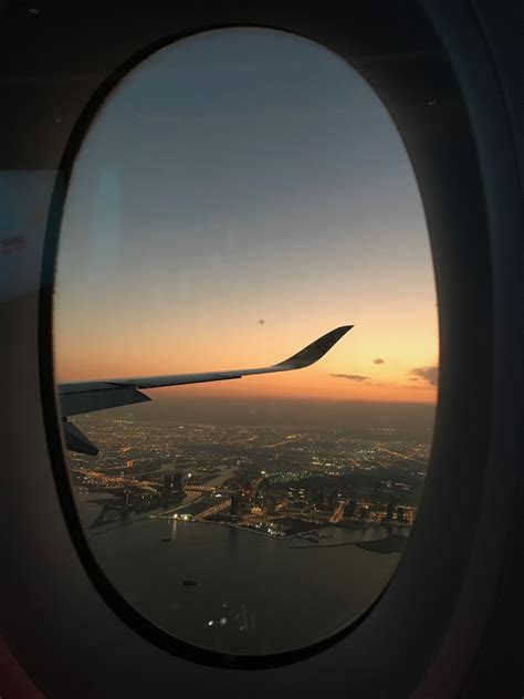 𝙿 𝙸 𝙽 𝚃 𝙴 𝚁 𝙴 𝚂 𝚃 ☾ 𝚜𝚘𝚙𝚑𝚒𝚎𝚕 Plane Window View Travel Aesthetic