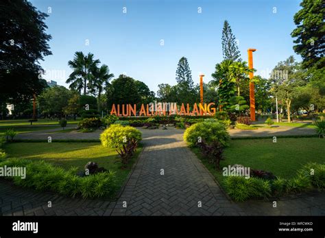 Monumen Tugu Balai Kota Alun Alun Malang Located In The Hi Res Stock