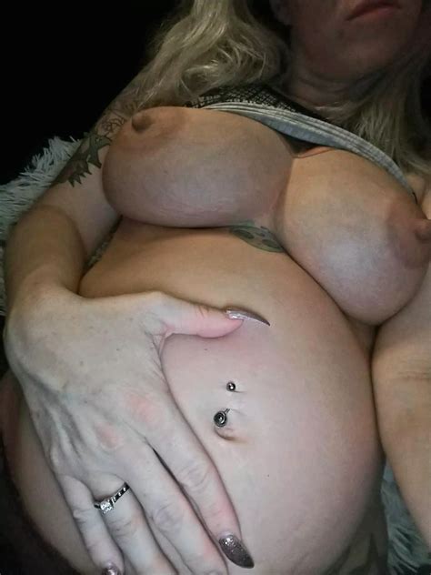 Tits Busting Out Nudes PreggoPorn NUDE PICS ORG