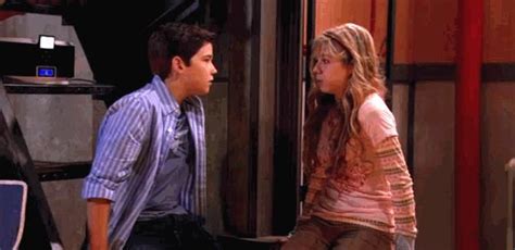 12 Iconic Nickelodeon Kisses Youre Still Not Over Nickelodeon Shows
