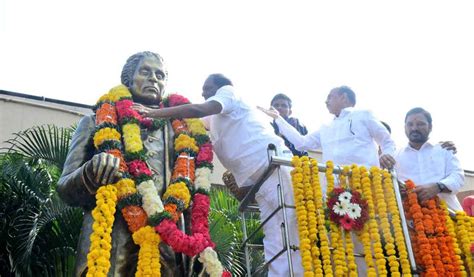 Bronze Statue Of Louis Braille Unveiled In Hyderabad Telangana Today