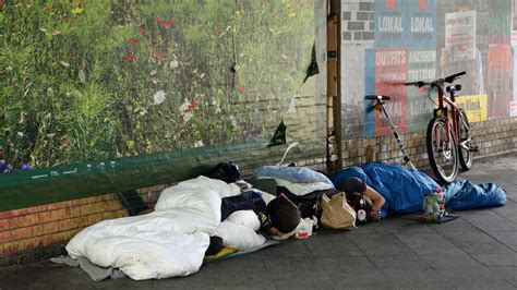 Frankfurt Bekannter Obdachloser Erfriert Vor Penny