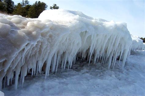 Lake Michigan Ice Caves See Record Visitors