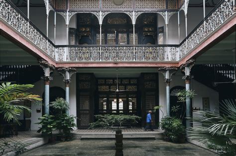 When rachel chu agrees to spend the summer in singapore with her boyfriend, nicholas young, she envisions a humble family home. The Blue Mansion: Inside Penang's majestic heritage hotel ...