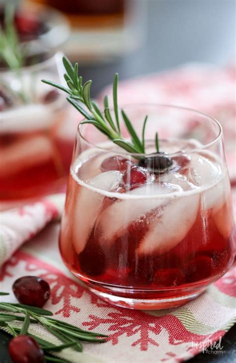 Garnish with sliced oranges and rosemary stalks. Maple Cranberry Bourbon Cocktail - Holiday / Christmas ...
