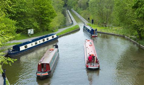 10 Great Canal Trips In Britain And Ireland Activity Holidays Travel Uk