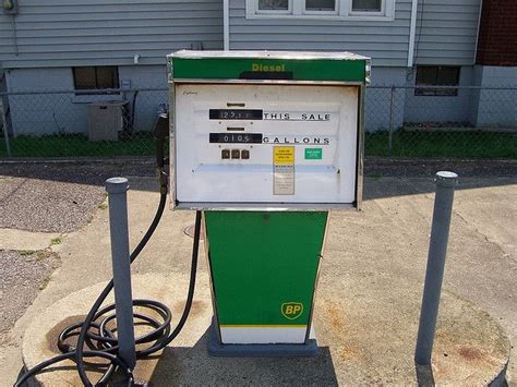 Old Bp Gas Pump Bp Gas Vintage Gas Pumps Gas Pumps