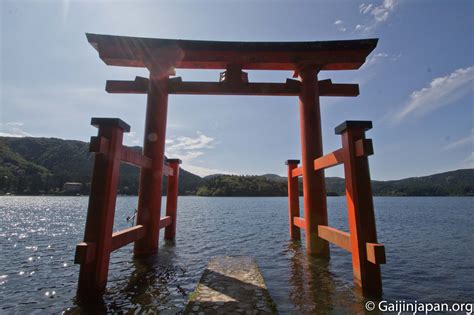 Hakone Jinja Sanctuaire Entre Lac Forêt Et Volcans Un Gaijin Au Japon