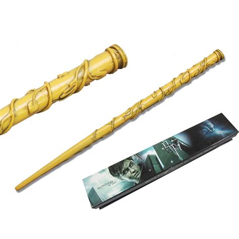 Equip your witch in training with the best magic gear available, and help them in their quest. Aliexpress.com: Compre Nova Originais Varinha Mágica Varinha Harry Potter Hermione Granger Magic ...
