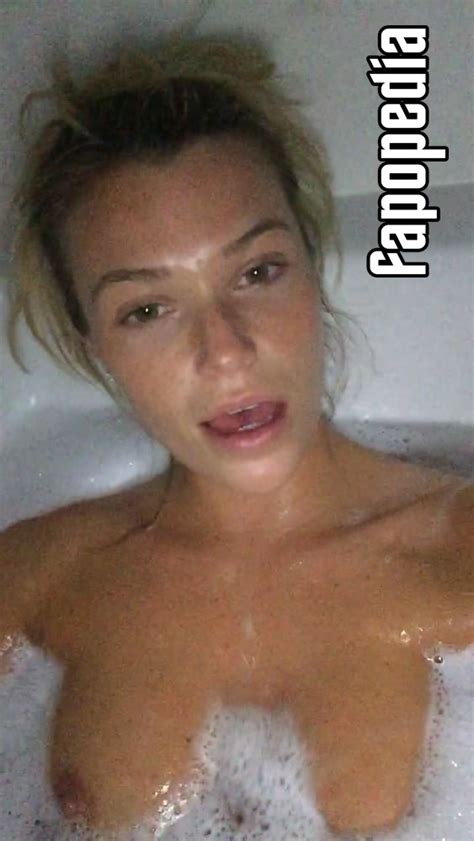 Samantha Hoopes Nude Leaks Fappedia