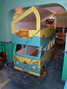 The ride transports guests in a vehicle equipped with light guns that are used to shoot at various targets to collect points. Scooby+Doo+Theme+Room | scooby doo bedding for toddlers ...