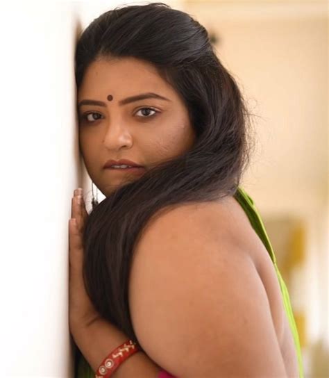 Pin By Hemant Singh On M Desi Masala Beautiful Saree Curvylicious