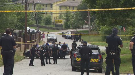 Police 1 Dead 1 Injured In Northwest Atlanta Shooting