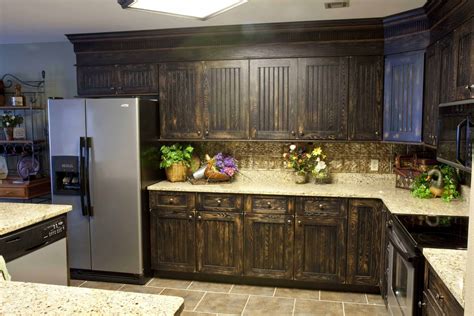 While you have the door off, you should also take all the hardware off the door. Cabinet Refacing - Easy And Quick Kitchen Makeover Option ...