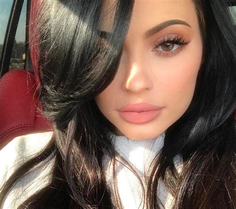 Kylie Jenner Anuncia Linha De Blushes E Já Mostrou As Cores Capricho
