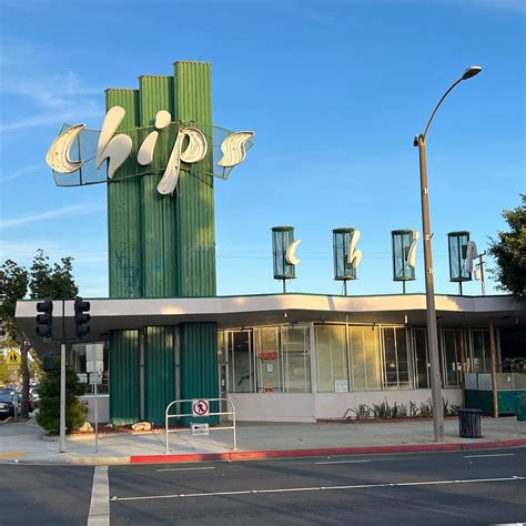 A celebration of Googie architecture; farewell to a former A&W