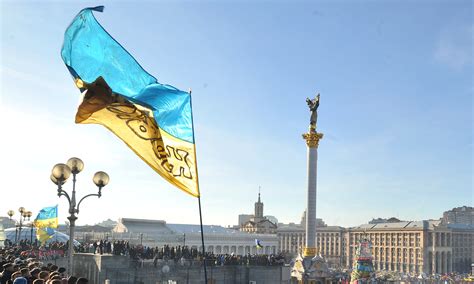 Ukraine crisis: a look at the country's internal divisions - CBS News