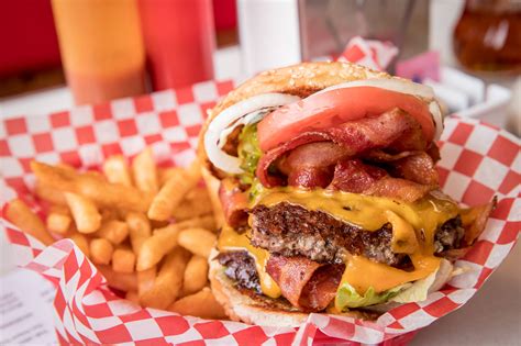 Billy's Burgers - blogTO - Toronto