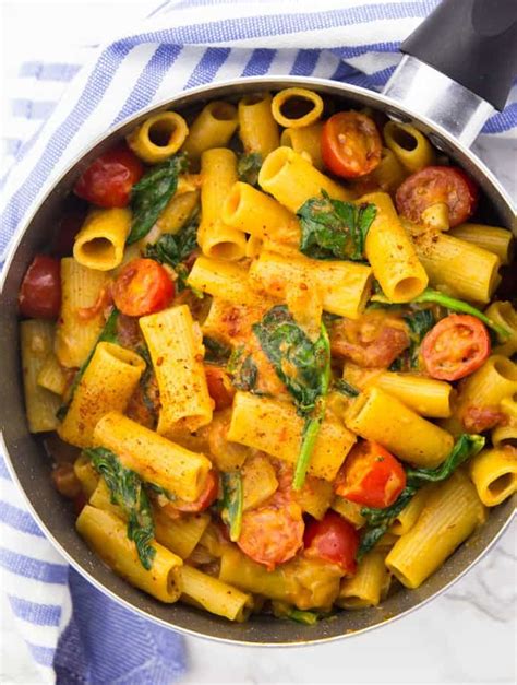 Vegan One Pot Pasta With Spinach And Tomatoes Vegan Heaven