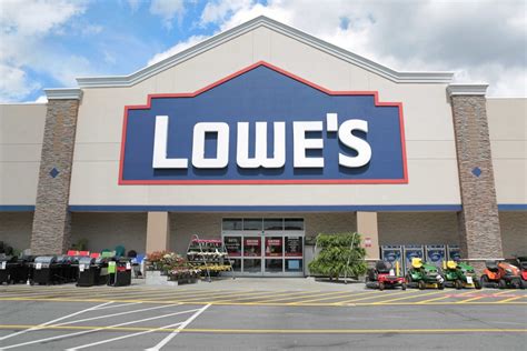 Lowes Expands Changes Its Military Discount Program