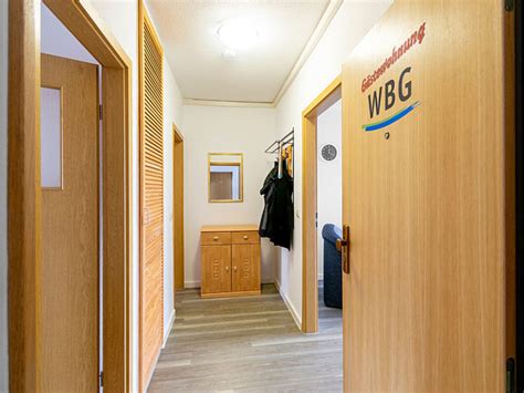 Wir sind mit bauten der industriellen großplattenbauweise in der innenstadt und dem wohngebiet an der schwimmhalle vertreten. WBG Wittenberg eG - Gästewohnungen | WBG Wittenberg