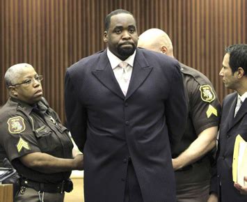 In case you were otherwise distracted on wednesday, former detroit mayor kwame kilpatrick's sentence was commuted by outgoing. The push to pardon Kwame Kilpatrick