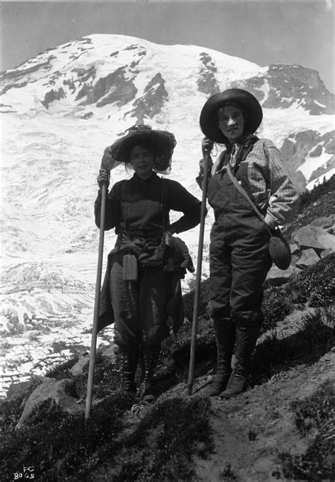 Mount Rainier Climbing Expedition 1000museums Hiking Women Hike