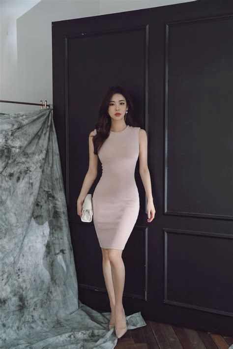 Korean Women Fashion Online Retailer Eranzi Glamorous Dresses Basic Midi Dress Outfits