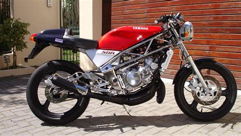 Year 200 (cc) was a leap year starting on tuesday (link will display the full calendar) of the julian calendar. YAMAHA SDR 200 specs - 1986, 1987, 1988, 1989, 1990, 1991 ...