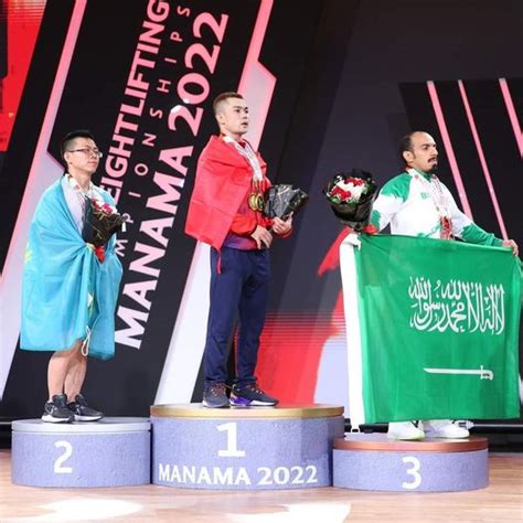 Thành Phượng Win Asian Weightlifting Golds