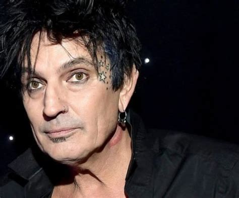 Tommy Lee Total Net Worth How Much Is He Earning Storia