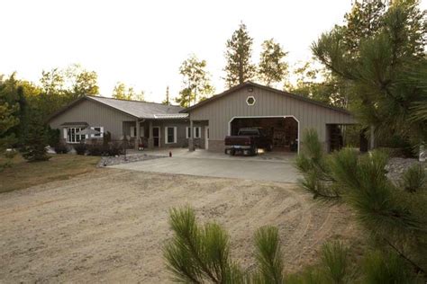 This extra large garage with apartment has more than enough room to open your vehicle doors and move around comfortably inside the building. Huge Metal Building Home with Living Quarters (9 HQ ...