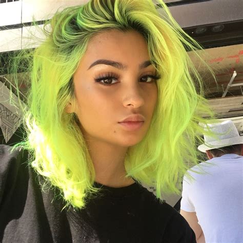 ˗ˏˋ I S A B E L L A ˊˎ˗ Neon Hair Green Hair Hair Inspo Color