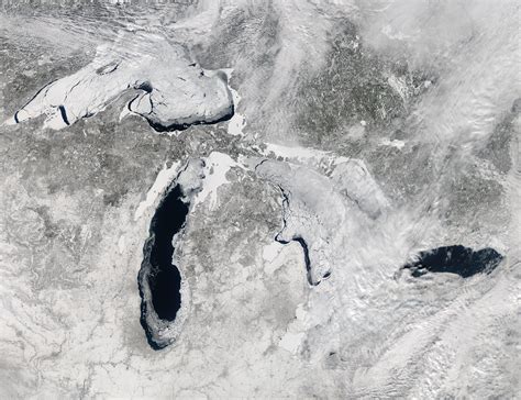 Stunning Satellite Image Shows Great Lakes Ice Cover That