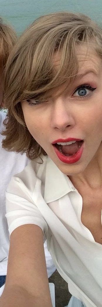 Taylor And Her Infamous “selfie” Expression Wow 😮 Face Taylor Swift Hot