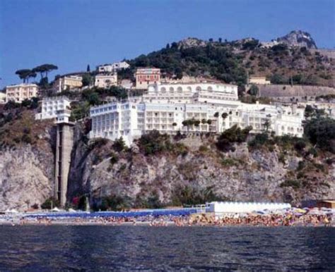 Hotel Lloyd Baia Vietri Sul Mare Salerno Prenota Subito