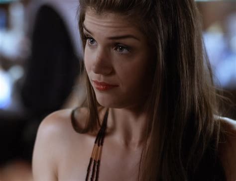 Walking The Halls 003846 073 Marie Avgeropoulos As Amber I Flickr