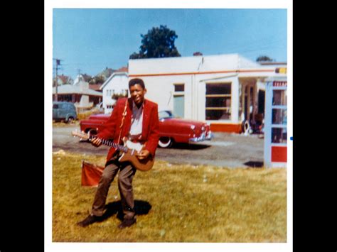 View A Gallery Of Uncommon Jimi Hendrix Images In2wales