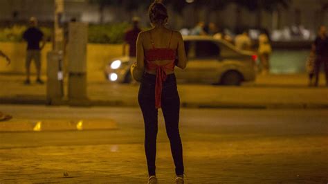 Sexualidad Hombres Cuentan Por Qu Recurren A La Prostituci N Y Prefieren La Callejera