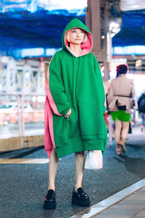 the best street style from tokyo fashion week spring 2019 tokyo fashion japan street fashion